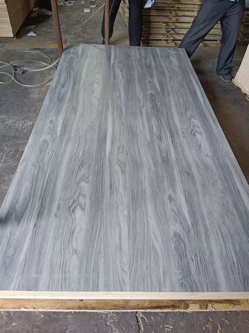 18mm Furniture Grade Melamine Faced Particle Board Chipboard best