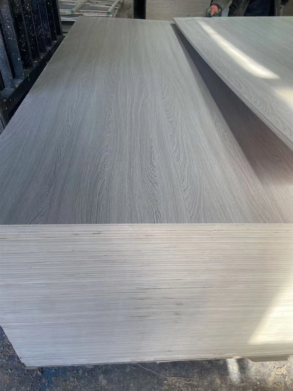 Full Poplar Core Plywood For Cabinet And Wardrobe factory